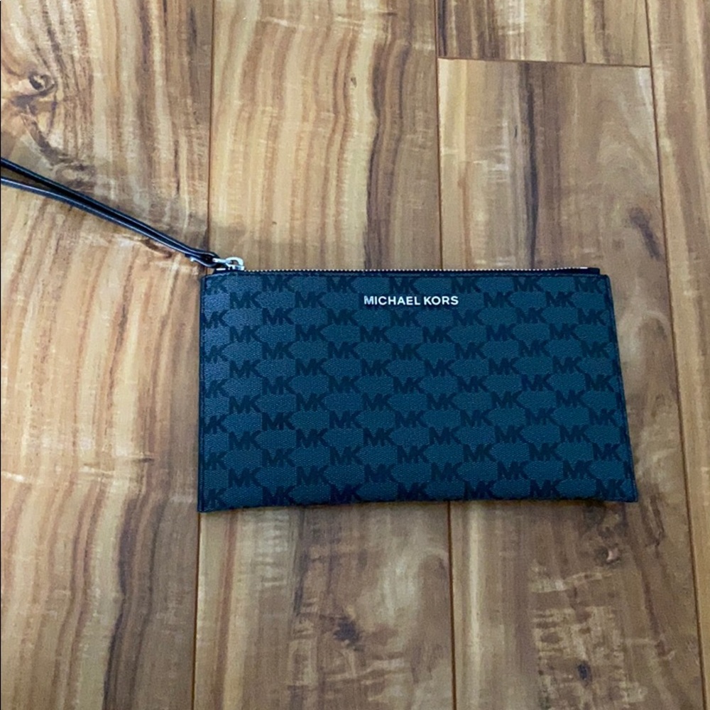 MICHAEL KORS clutch